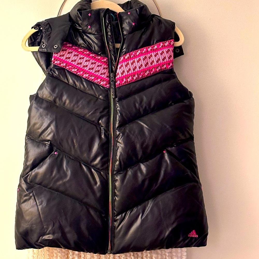 Women’s Adidas puff vest. Never been worn. Size small